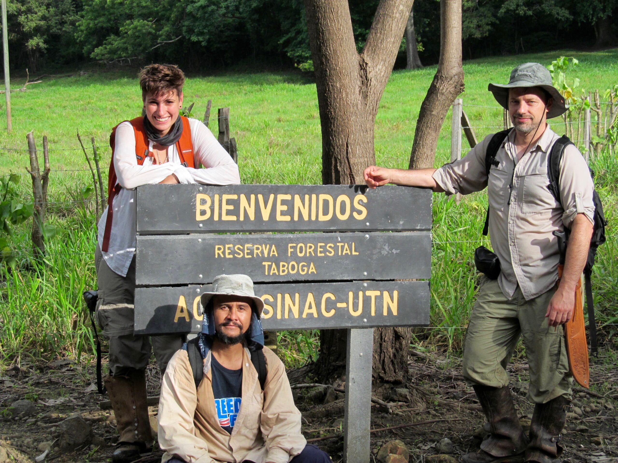 Photo of Taboga directors Drs. Marcela Benítez and Thore Bergman, and long-time assistant Alex Fuentes