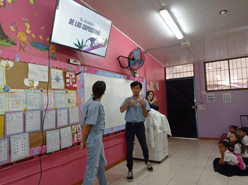 Photo of a presentation at Kids Day at Escuela de San Luis